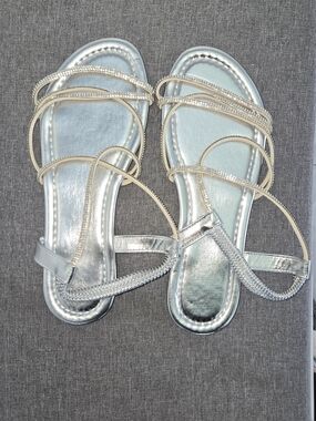 🎀Silver Strappy Rhinestone Flat Sandals